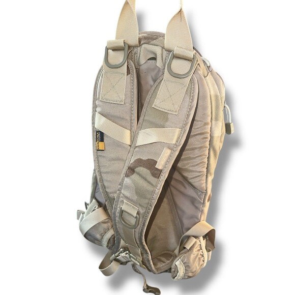 CamelBak Maximum Gear MULE Hydration Pack Desert Camo Cordura Tactical - Picture 8 of 16